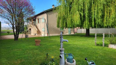 /international/fr/romaneche-thorins-burgundy-310107275715/