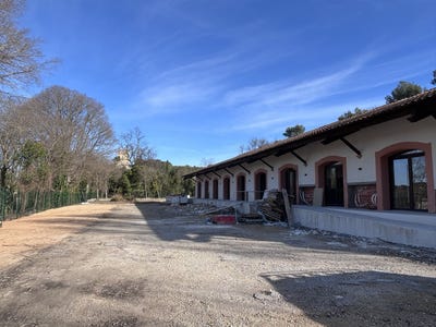 /international/fr/sommieres-languedoc-roussillon-310106361076/?lang=it