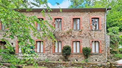 /international/fr/tours-sur-meymont-auvergne-310108593205/