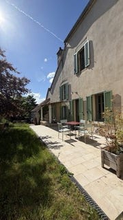 /international/fr/epineuil-burgundy-310108131797/