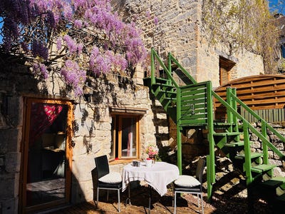 /international/fr/frayssinet-midi-pyrenees-310108105107/