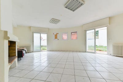 /international/fr/reze-pays-de-la-loire-310107971686/
