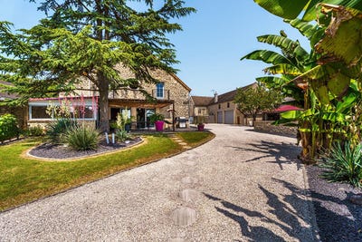 /international/fr/beaune-burgundy-310101045837/