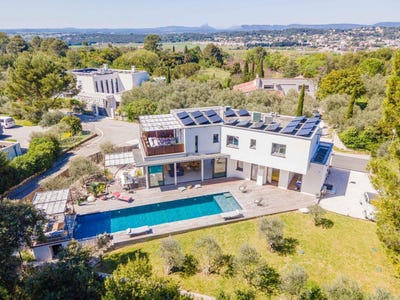 /international/fr/sommieres-languedoc-roussillon-310101445516/?lang=zh-cn