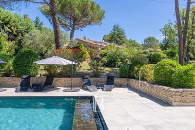 /international/fr/la-tour-d-aigues-provence-alpes-cote-d-azur-310101486970/?lang=zh-cn