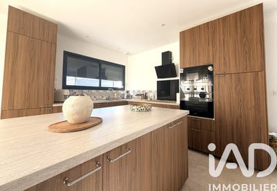 /international/fr/anais-charente-310106407393/