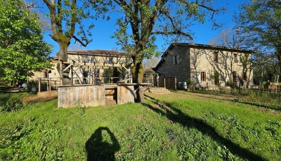 /international/fr/saint-antonin-noble-val-midi-pyrenees-310107578447/