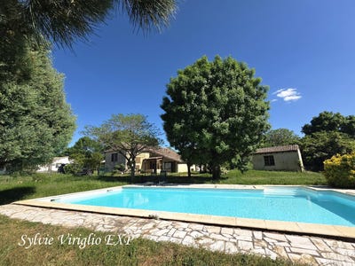/international/fr/gageac-et-rouillac-aquitaine-310109797554/