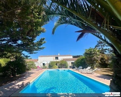 /international/fr/l-ile-d-yeu-pays-de-la-loire-310109764324/