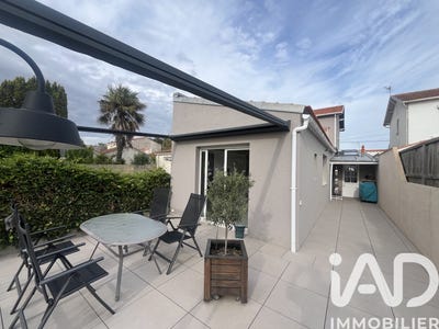 /international/fr/la-rochelle-franche-comte-310108001760/