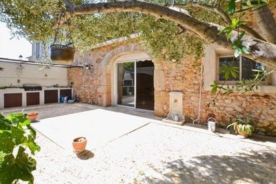 /international/fr/cruzy-languedoc-roussillon-310100364182/