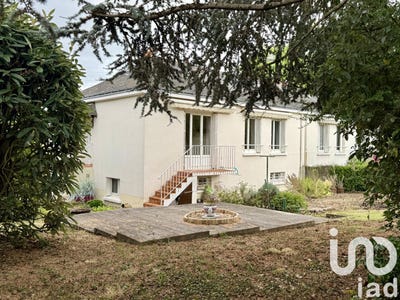 /international/fr/tours-centre-val-de-loire-310101104170/