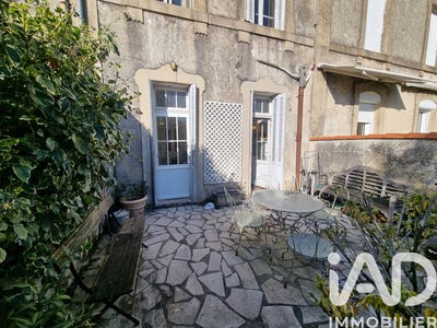/international/fr/ruffec-centre-val-de-loire-310107522286/