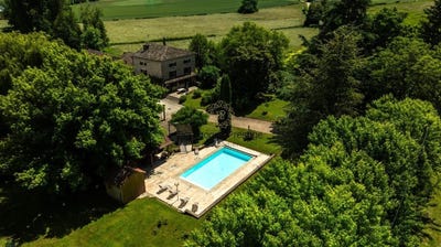 /international/fr/tournus-burgundy-310109094176/