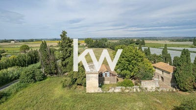 /international/fr/beaucaire-languedoc-roussillon-310101188349/