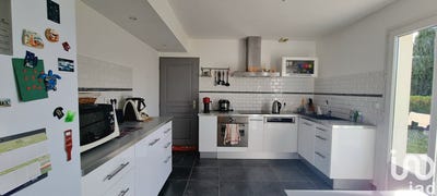/international/fr/joue-les-tours-centre-val-de-loire-310099058816/