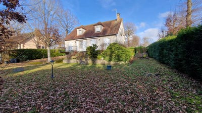 /international/fr/maintenon-centre-val-de-loire-310105074855/