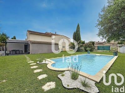 /international/fr/chateauneuf-de-gadagne-provence-alpes-cote-d-azur-310100136452/