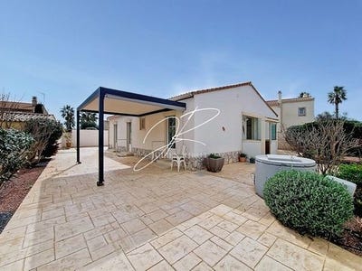 /international/fr/sauvian-languedoc-roussillon-120098198586/