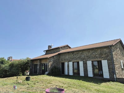 /international/fr/6-rue-des-narcisses-la-chaise-dieu-auvergne-310100458953/