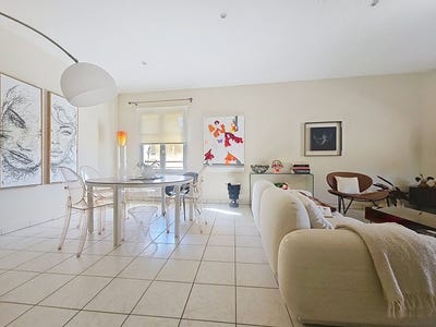 /international/fr/villeneuve-les-avignon-languedoc-roussillon-310108316943/