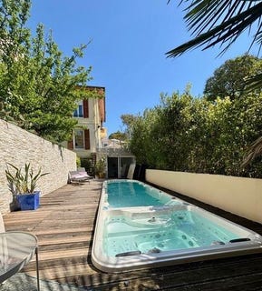 /international/fr/antibes-provence-alpes-cote-d-azur-310099349503/?lang=en