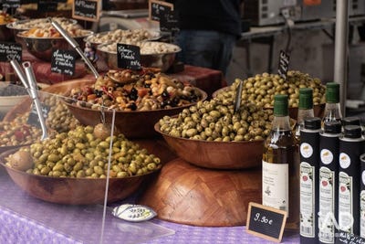 /international/fr/volx-provence-alpes-cote-d-azur-310105891234/