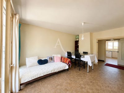 /international/fr/saumur-pays-de-la-loire-310107216824/