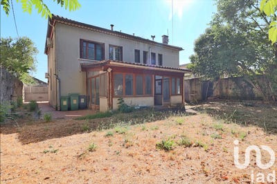/international/fr/nimes-languedoc-roussillon-310100954175/?lang=en