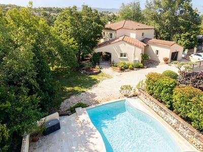 /international/fr/aubenas-rhone-310106485015/