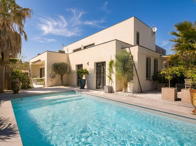 /international/fr/castelnau-le-lez-languedoc-roussillon-310107950984/