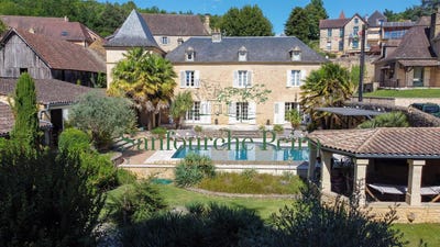 /international/fr/sarlat-la-caneda-aquitaine-310101486991/?lang=en