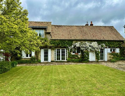 /international/fr/anet-centre-val-de-loire-310098640032/