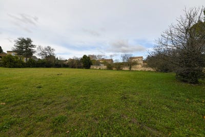 /international/fr/uzes-aquitaine-310102209426/