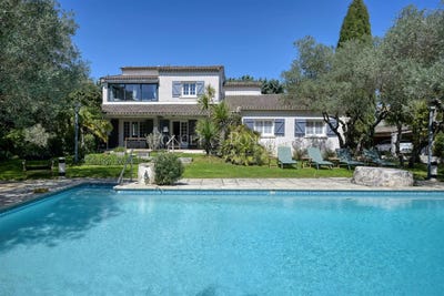 /international/fr/saint-mamert-du-gard-languedoc-roussillon-310107499847/