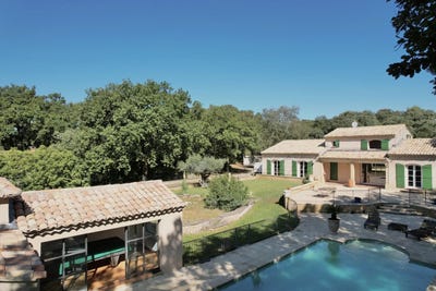 /international/fr/uzes-aquitaine-310102677866/