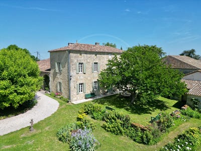 /international/fr/sauveterre-de-guyenne-aquitaine-310107921333/