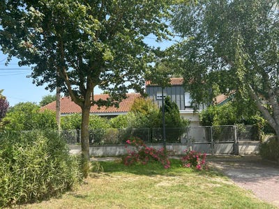 /international/fr/2-bis-av-du-cadoret-fouras-charente-310100275628/