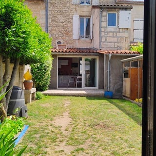 /international/fr/angouleme-charente-310109129880/?lang=id