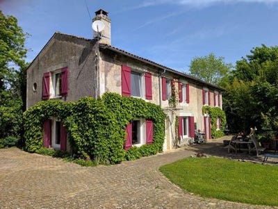 /international/fr/camblanes-et-meynac-aquitaine-310099624499/