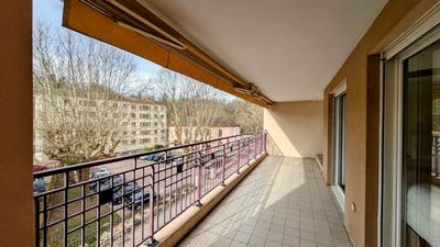 /international/fr/charbonnieres-les-bains-rhone-120098606145/