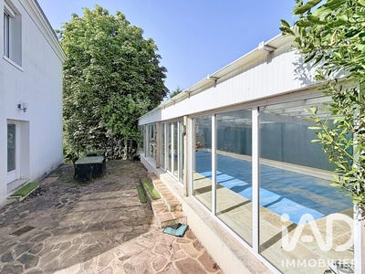 /international/fr/chartres-centre-val-de-loire-310109043649/?lang=th
