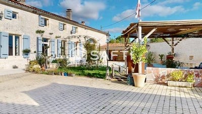 /international/fr/matha-charente-310107497167/