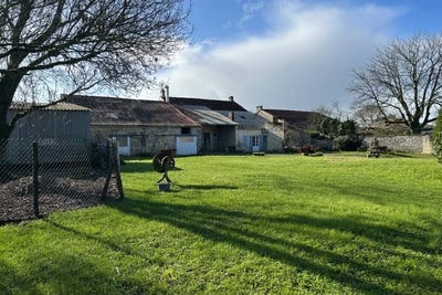 /international/fr/saint-crepin-aquitaine-310107558608/