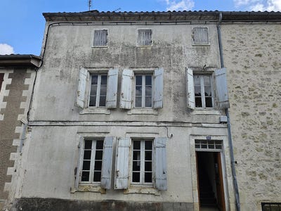 /international/fr/monsegur-aquitaine-310108651983/