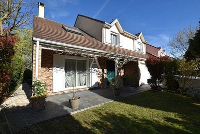 /international/fr/route-de-saint-germain-saint-germain-les-corbeil-ile-de-france-310104567660/