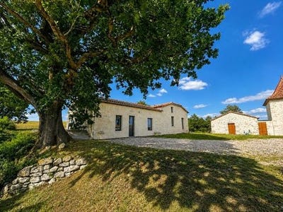 /international/fr/saint-caprais-de-lerm-aquitaine-310107864176/