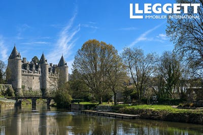 /international/fr/josselin-brittany-310108830793/