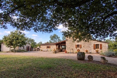 /international/fr/caylus-midi-pyrenees-310106744266/