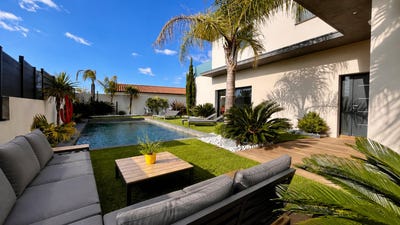 /international/fr/maureilhan-languedoc-roussillon-310108138692/